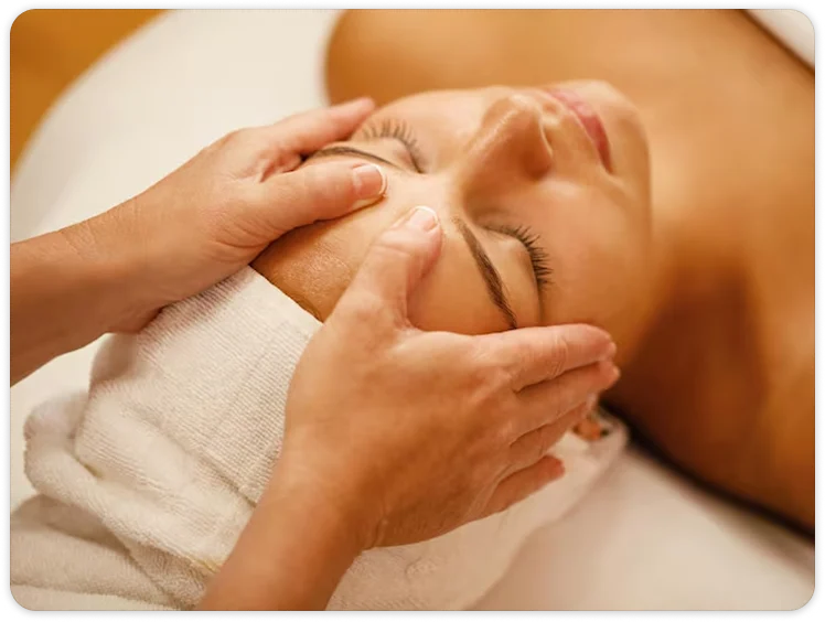 What to Expect During a Face Massage Session